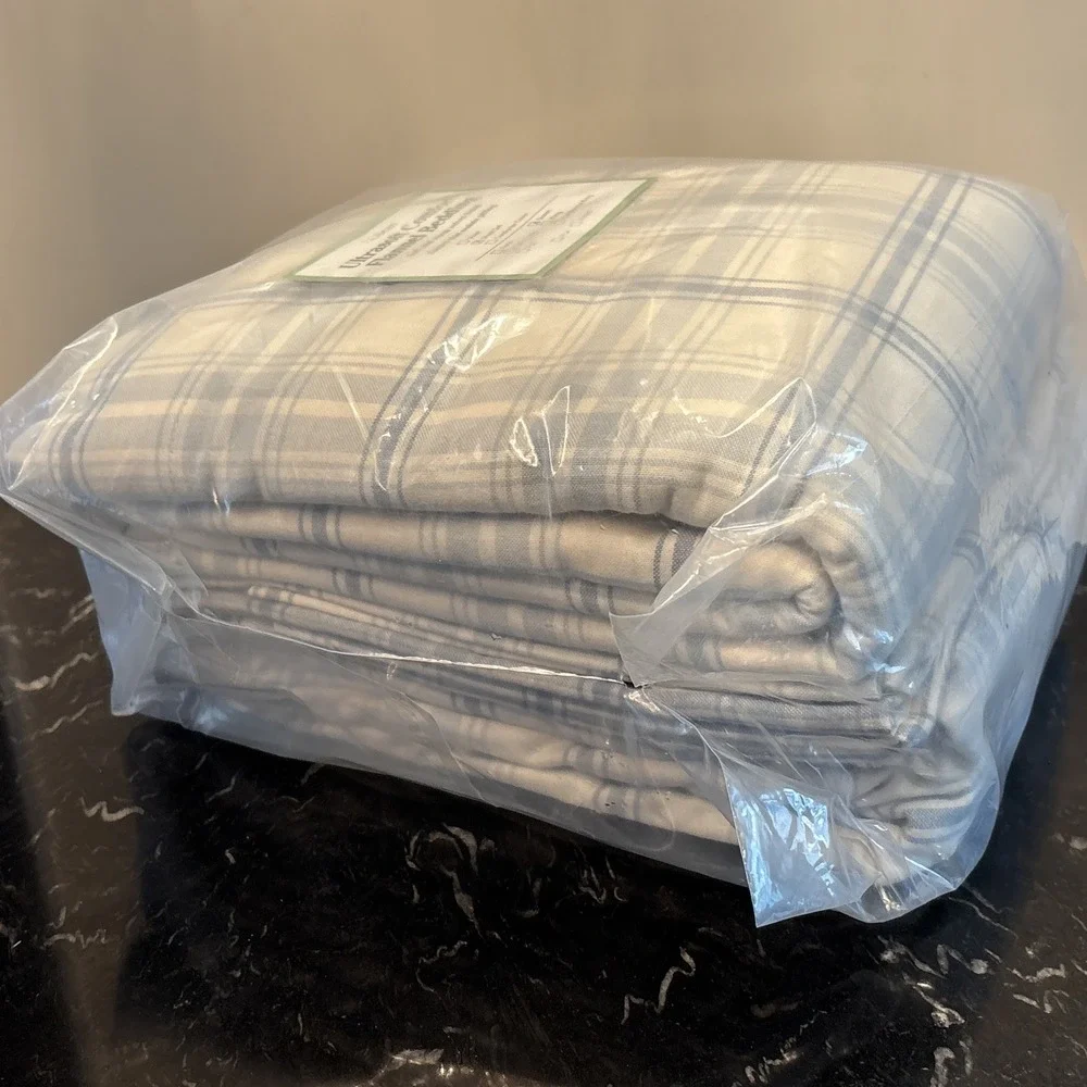 L.L. Bean Queen Ultrasoft Comfort Portuguese Flannel Sheet Set Bay Blue - New